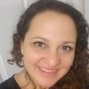 Meet your Posher, Rebeca